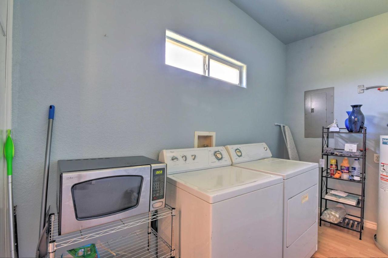 Bright Crystal Beach House, Walk To Coast! Villa Bolivar Peninsula Bagian luar foto