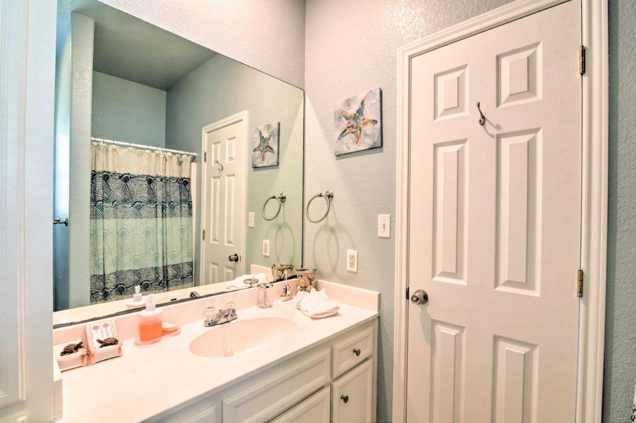 Bright Crystal Beach House, Walk To Coast! Villa Bolivar Peninsula Bagian luar foto